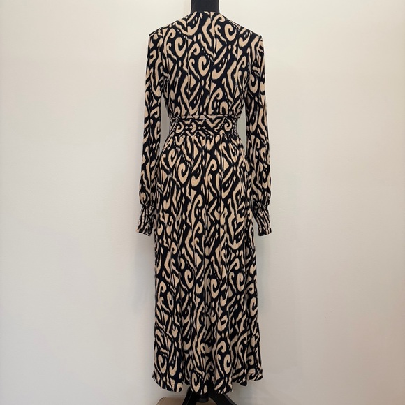 Boden Jersey Midi Dress Women 6 Black Ikat V‑Neck Long Sleeve Smocked Waist Cuff - Picture 3 of 12